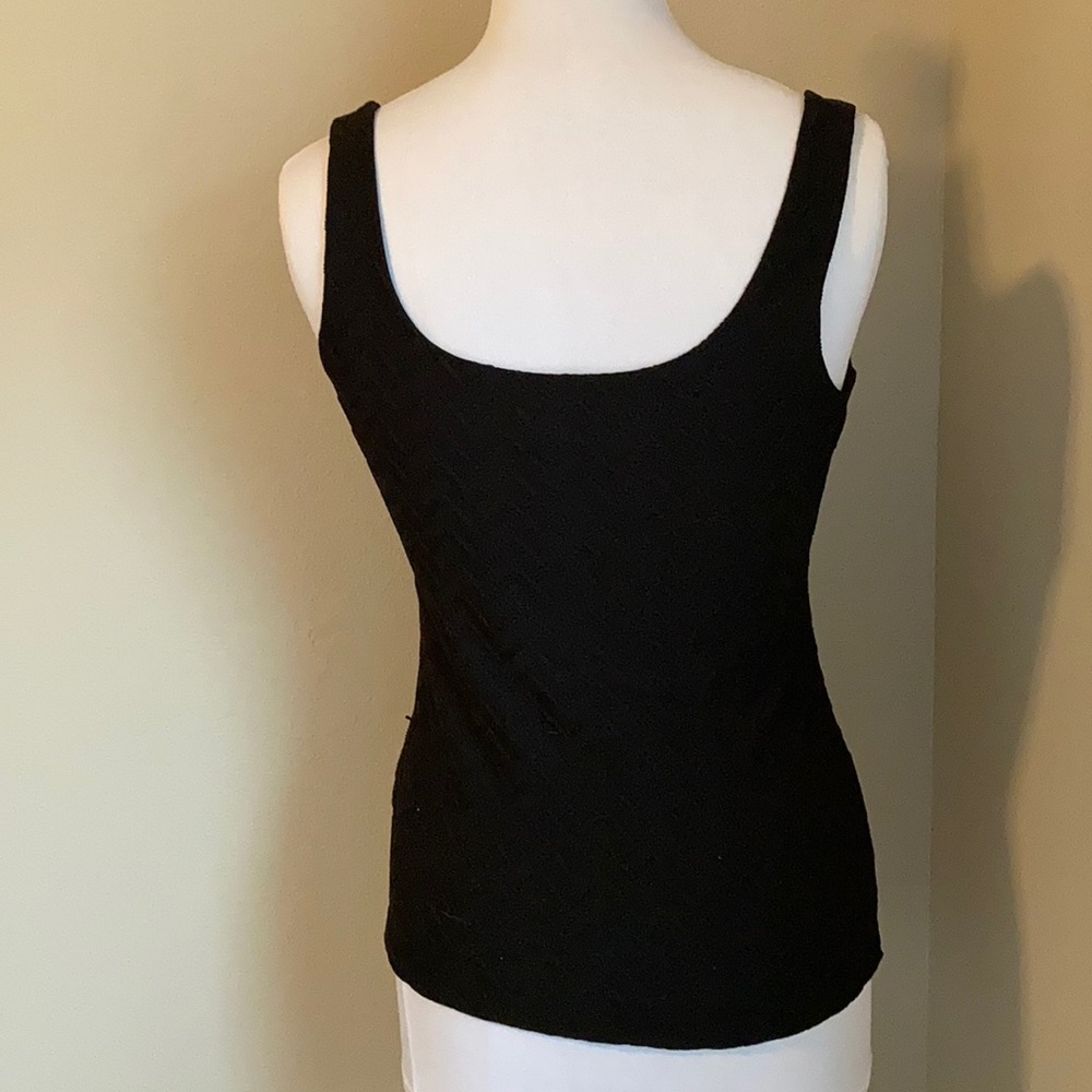 Form-fitting Knit Cami - Picture 3 of 4